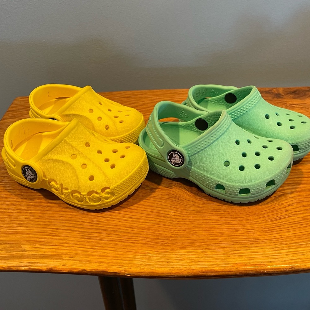 Toddler Crocs size c 5 - yellow and teal bundle